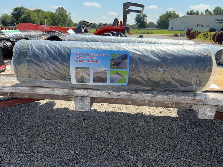 woven-landscape-fabric-13ft-x-300ft-roll-image-1