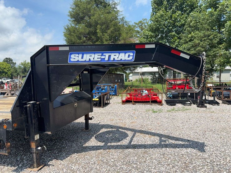 sure-trac-30'-gooseneck-trailer-image-2