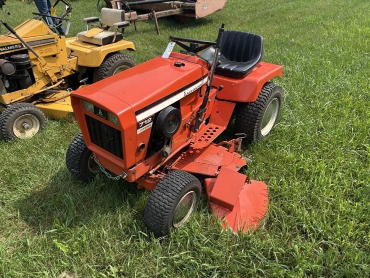 allis-chalmers-712-hydro-lawn-tractor-image-2