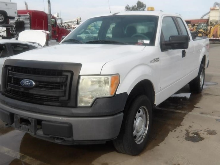 2014-ford-f150-xl-image-1