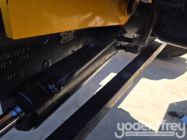 2018-jcb-930-image-24