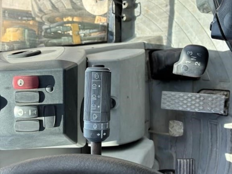 2008-caterpillar-430e-image-25