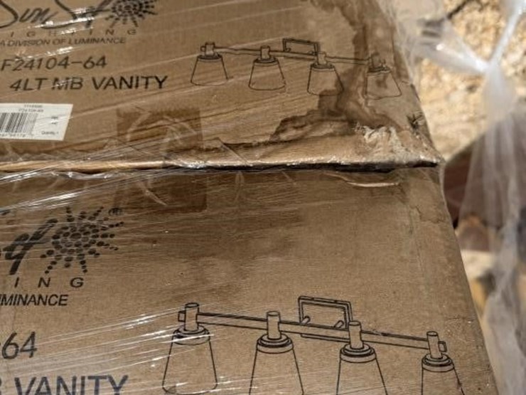 l3---pallet-of-light-fixtures-image-2