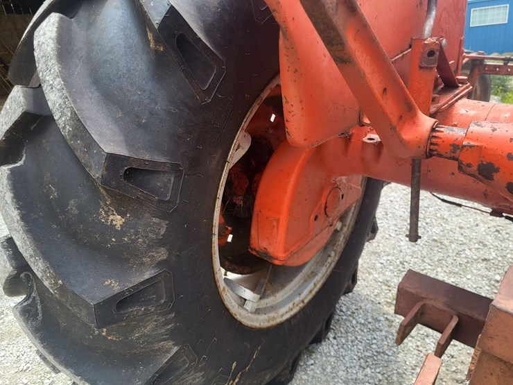 allis-chalmers-d14-tractor-image-21