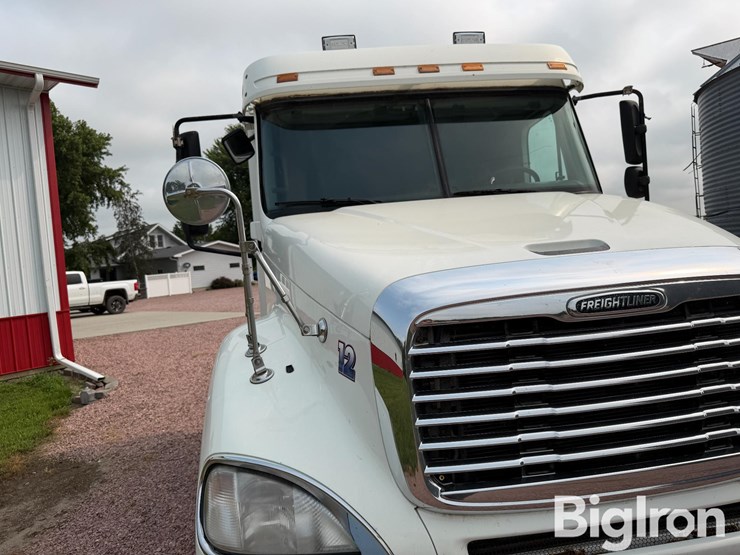 2003-freightliner-columbia-t/a-truck-tractor-image-16