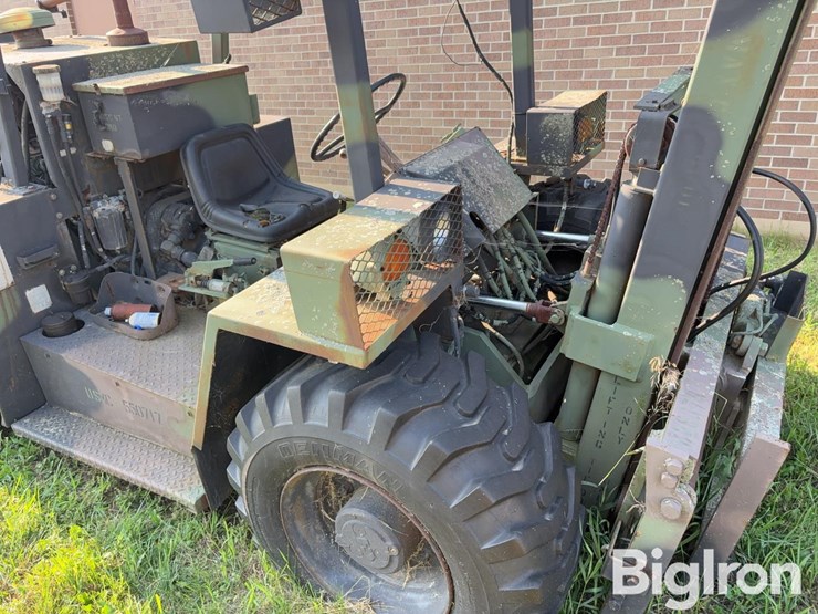 military-rough-terrain-forklift-image-14