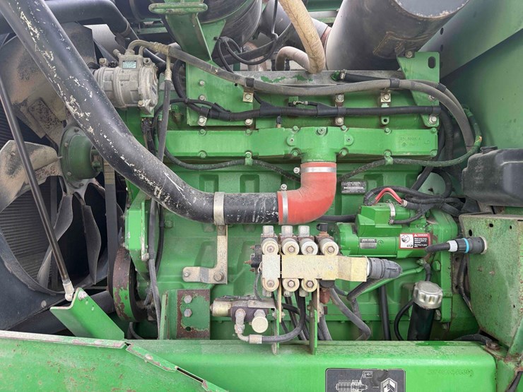 2005-john-deere-7400-image-25