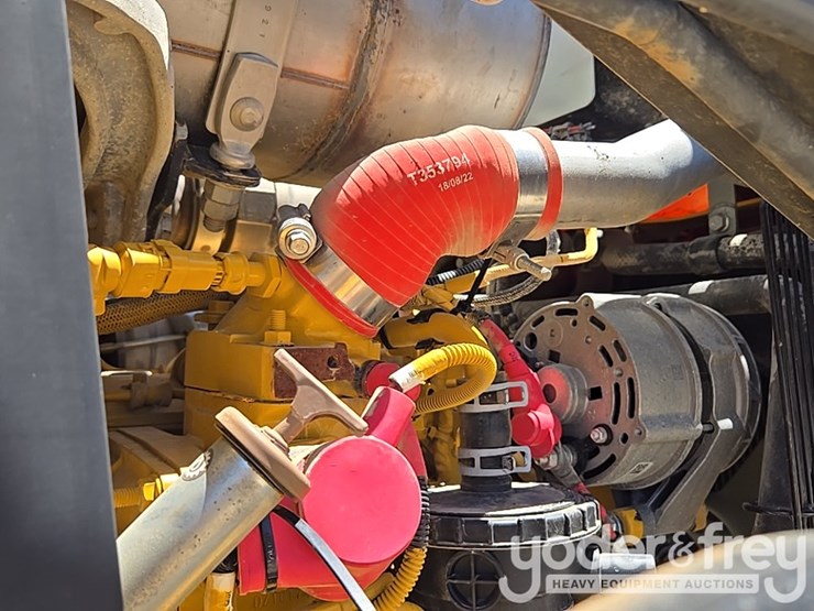2019-deere-310sl-image-46
