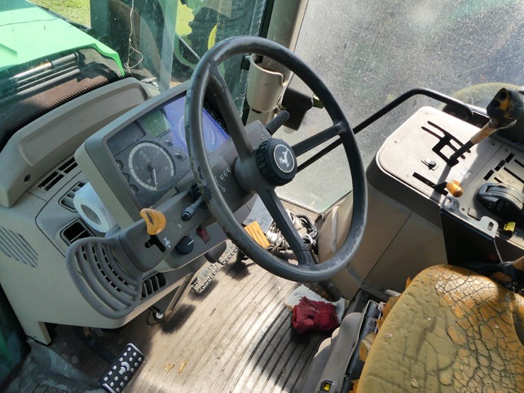 2015-john-deere-6115m-image-15