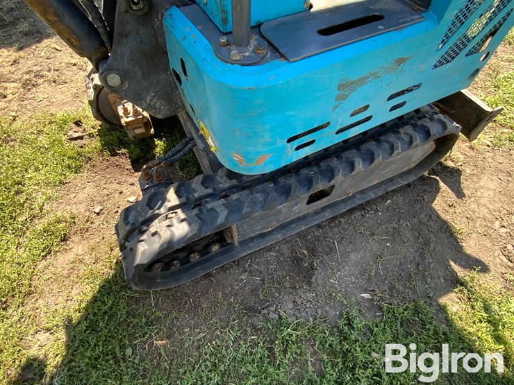 agd-industrial-mini-excavator-image-11