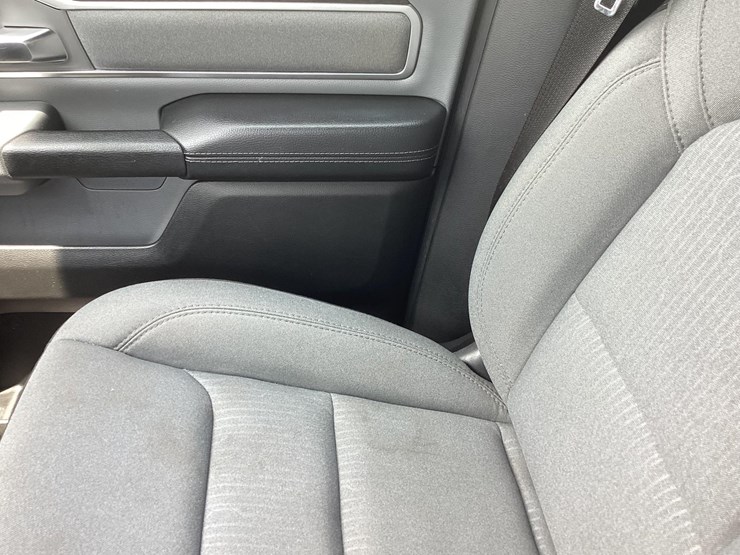 2021-dodge-1500-image-54