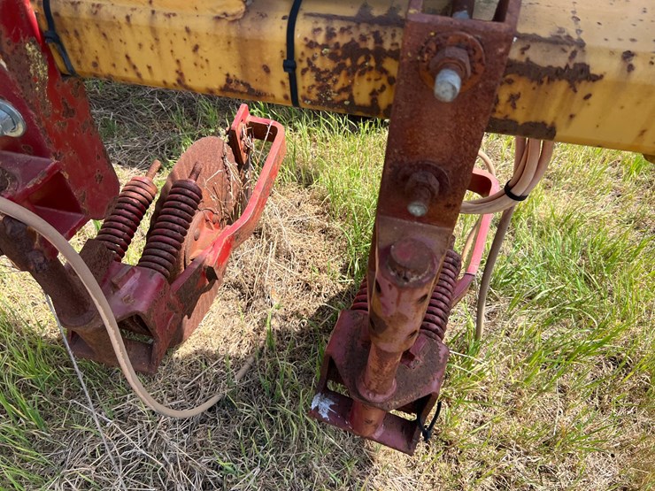 kbh-8-row-liquid-applicator-image-2