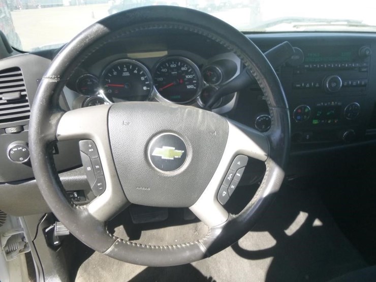 2012-chevrolet-1500-image-10