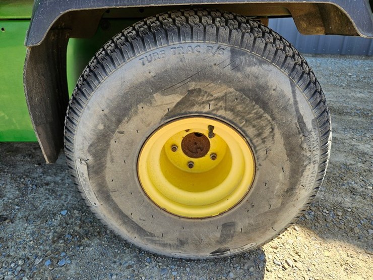 john-deere-gator-image-13