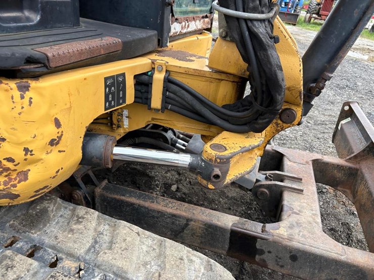 caterpillar-304cr-image-15