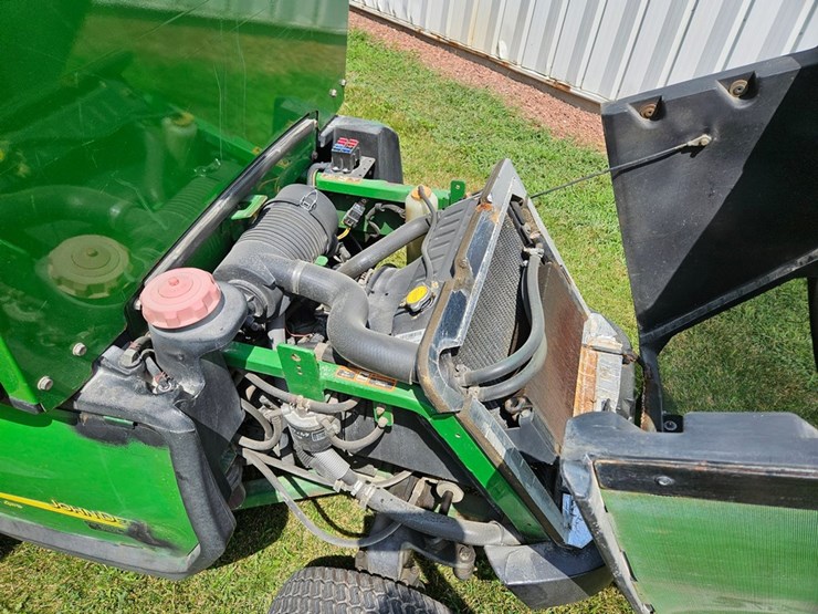 2011-john-deere-1445-image-19