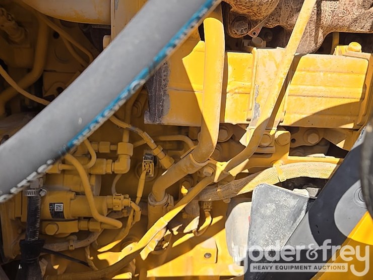 2019-deere-310sl-image-39