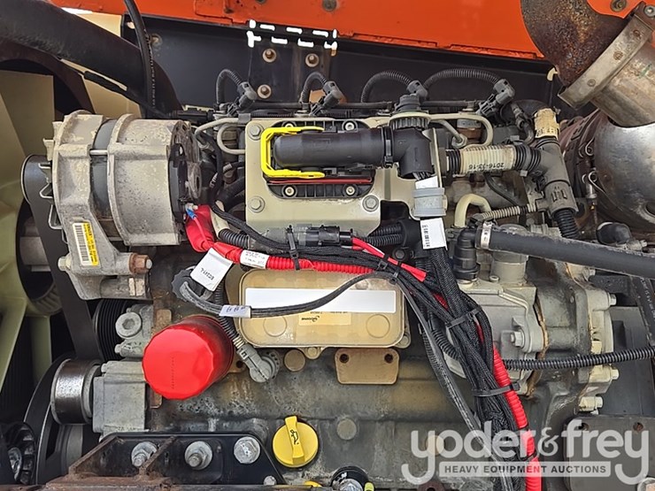 2016-jlg-800aj-image-42