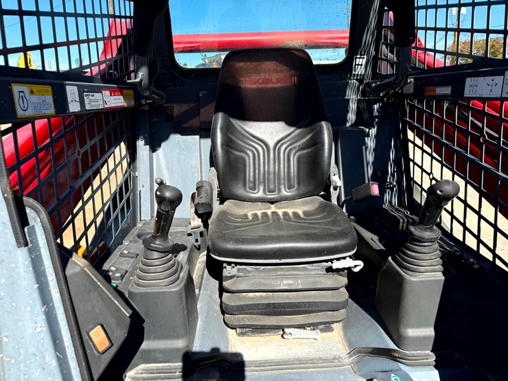 2021-takeuchi-tl10v2-image-10