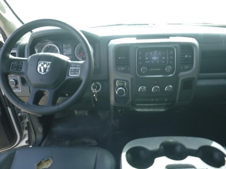 2016-dodge-1500-image-9