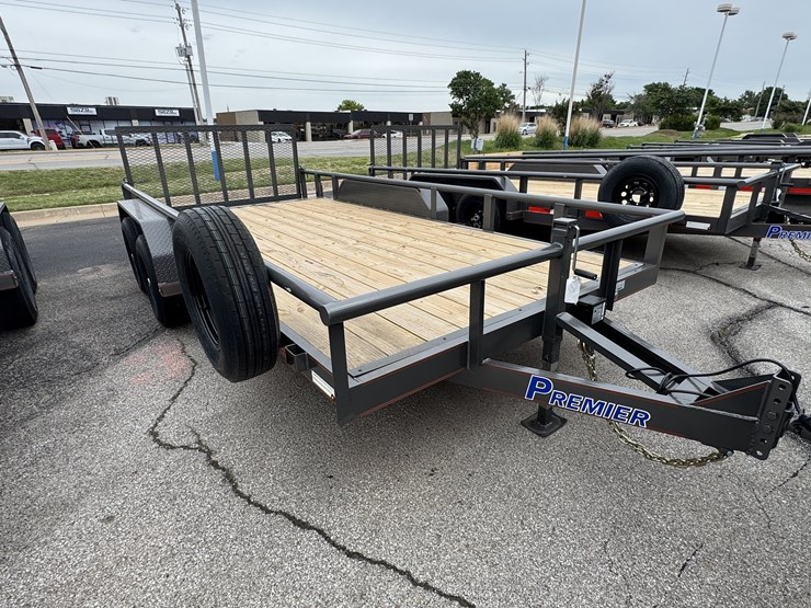 2026-bellwether-premier-16'-pipe-top-trailer-image-6
