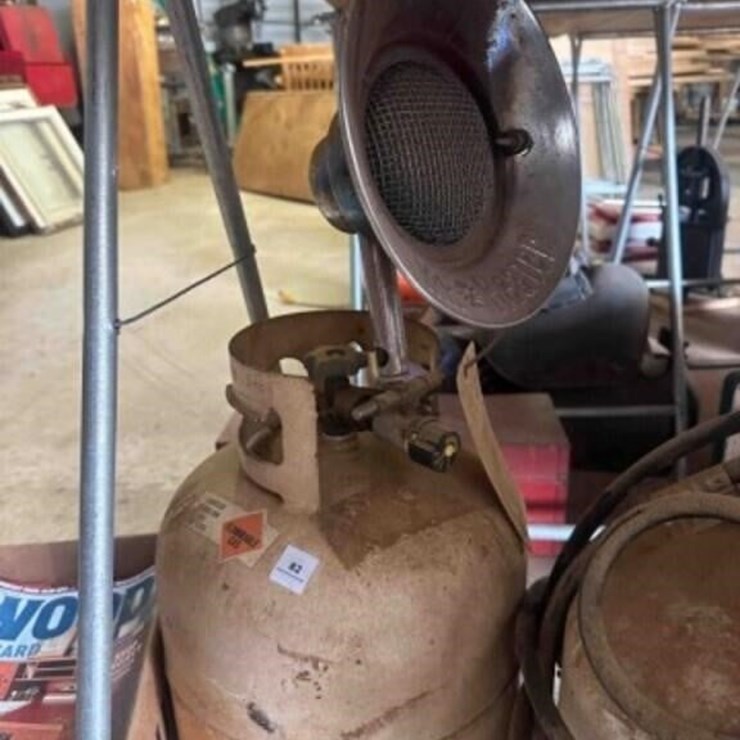Propane Tank w/Heater