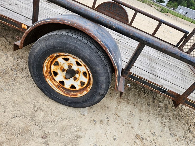 #6893-•-2010-big-tex-6'-x-12'-single-axle-trailer-image-17