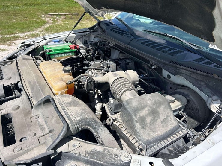 2017-ford-f150-image-8