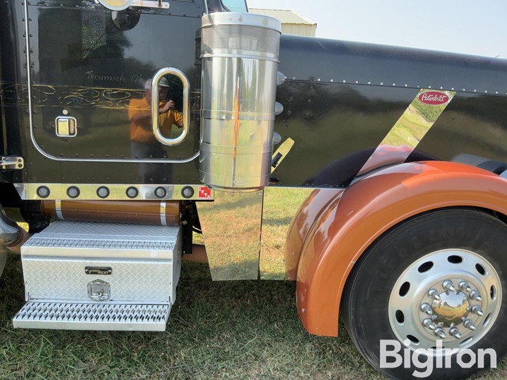 1997-peterbilt-379-image-14