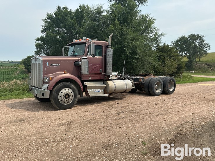 1989-kenworth-w900-image-1