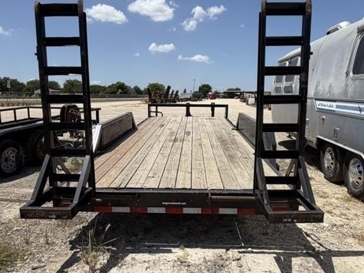 l4---2019-southwest-gooseneck-bumper-pull-trailer-image-4