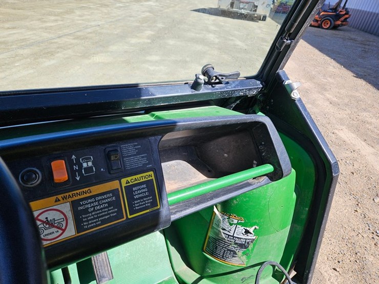 john-deere-gator-image-23