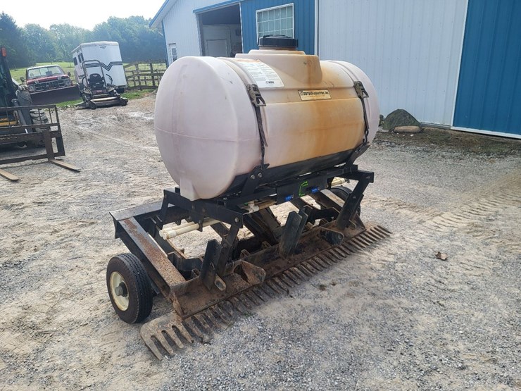 tr3-rake-arena-drag-w/poly-tank-image-1