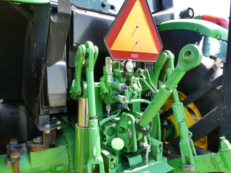 2015-john-deere-6115m-image-7
