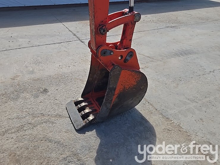 2023-kubota-kx033-4-image-19