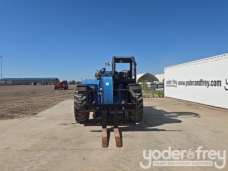 2019-genie-gth1544-image-8