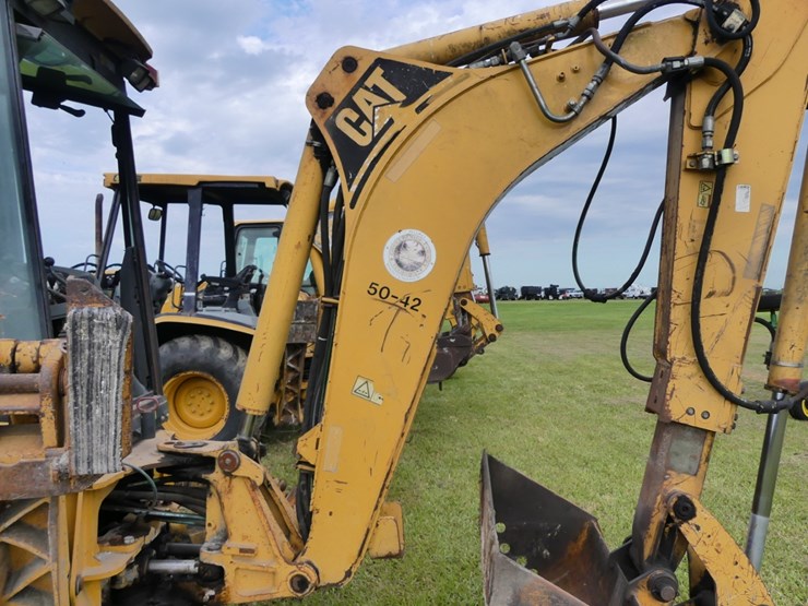 2004-caterpillar-416d-image-16