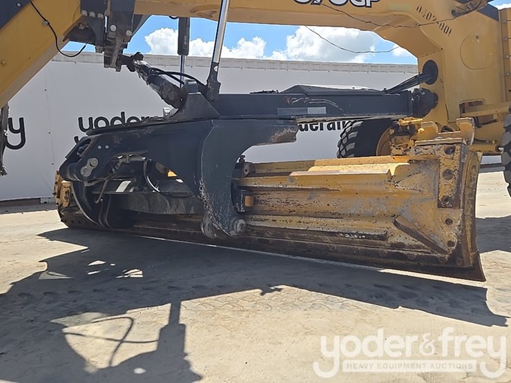 2012-deere-670gp-image-29
