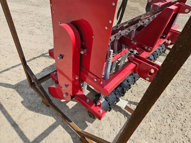 #6899-•-new-agt-stsd10-seeder-image-11