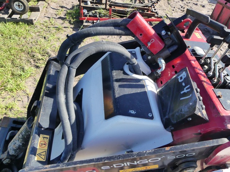 toro-e-dingo-500-image-8