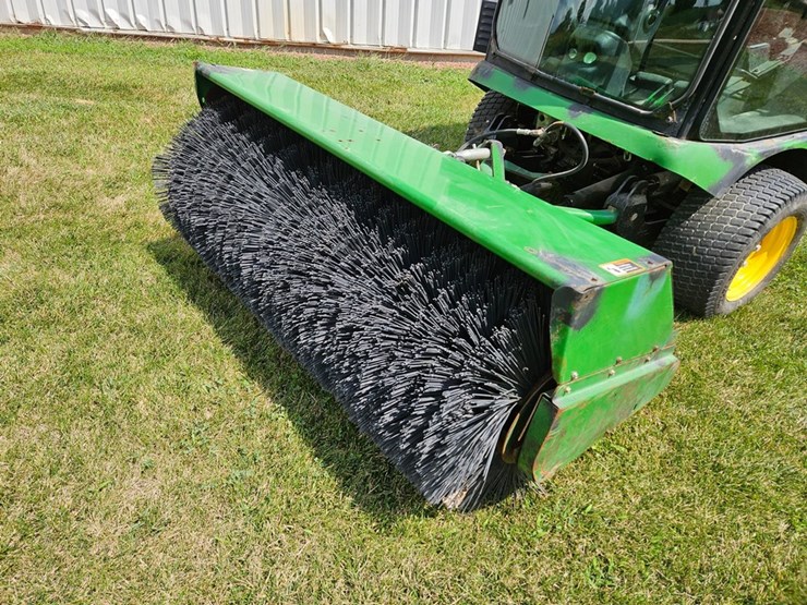 2011-john-deere-1445-image-10