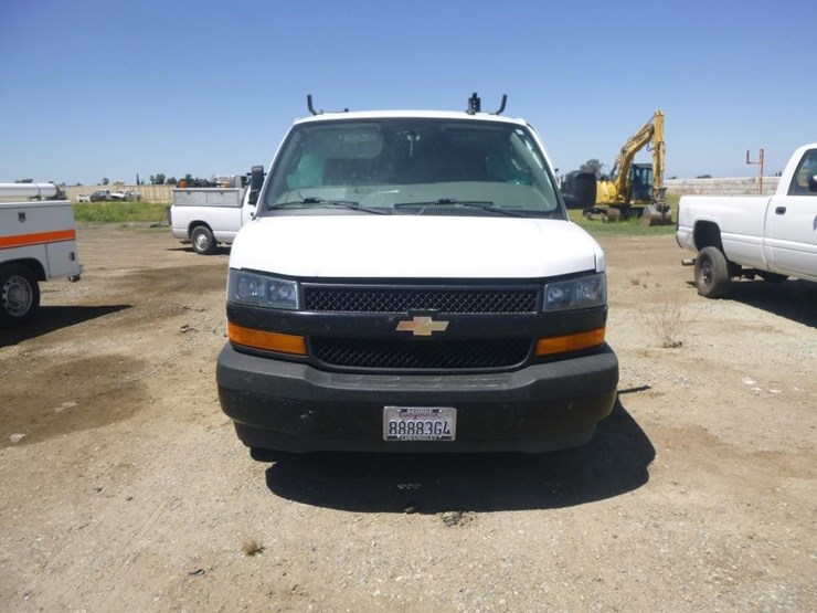 2015-chevrolet-express-2500-image-20