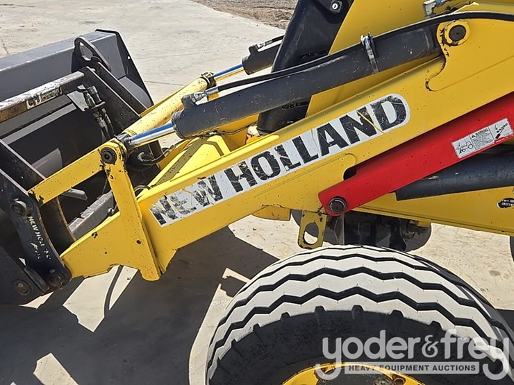 2008-new-holland-b95-image-18
