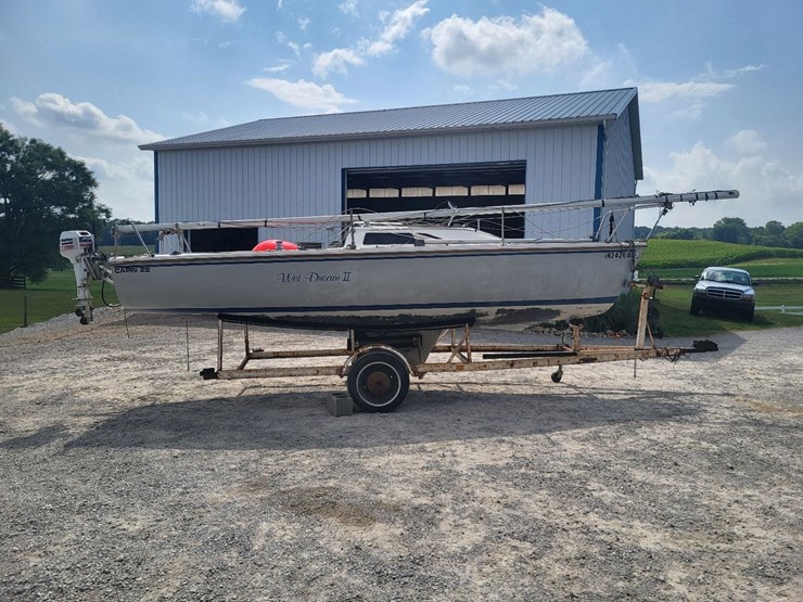 capri-sailboat-w/-single-axle-bumper-trailer-and-johnson-sailmaster-motor-image-6