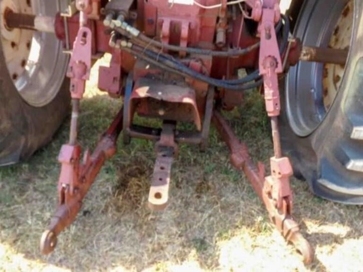 7030-allis-chalmers-2-wheel-drive-tractor-image-9