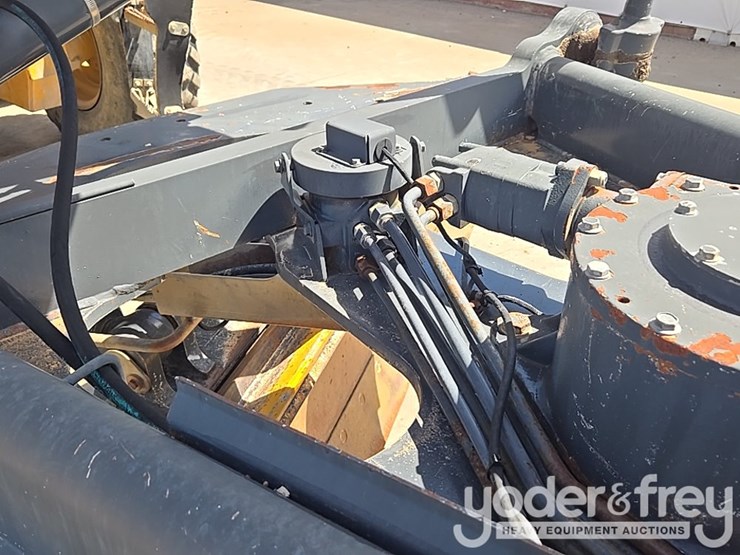 2012-deere-670gp-image-27