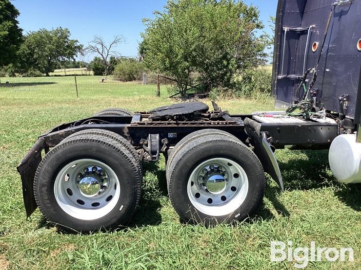 2006-peterbilt-379-image-15