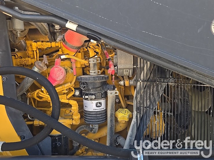 2019-deere-310sl-image-42