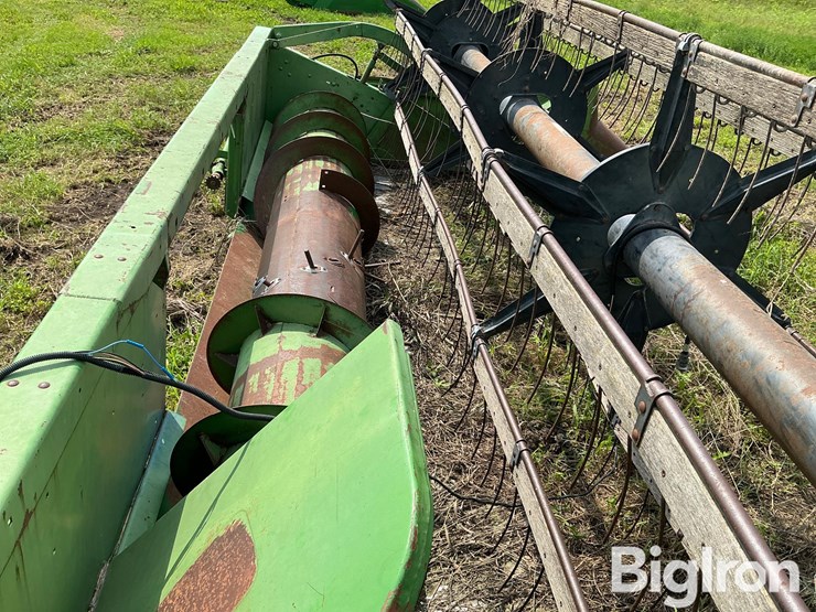 john-deere-216f-image-20