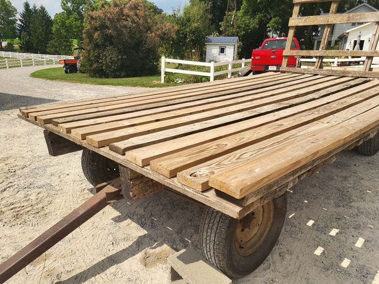 hay-wagon-w/running-gear-image-12